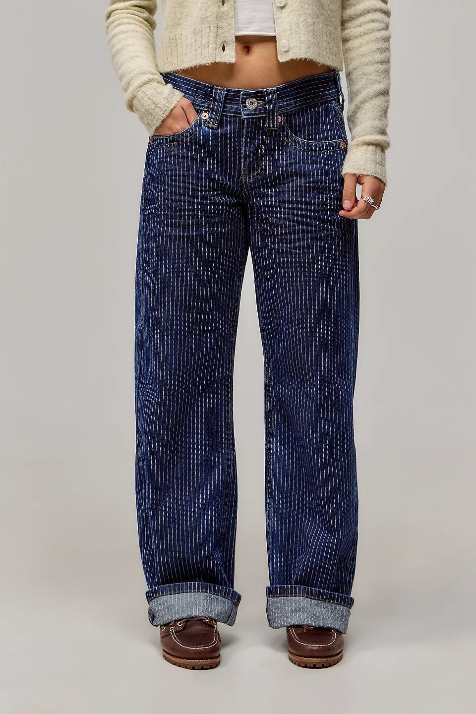 Damen Hose mit weitem Bein und Nadelstreifen | Straight Leg Denim mit niedriger Taille | Bequeme Wide Leg Stoffhose