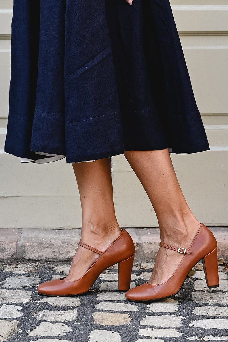 Damen-Pumps mit Blockabsatz, runder Spitze und verstellbarem Riemen