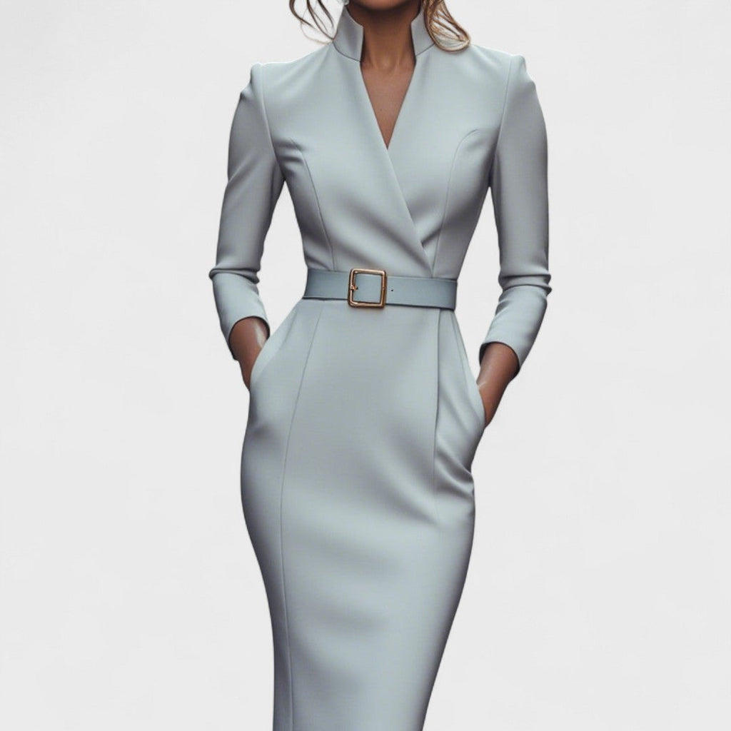Elegant women's dress with belt and stand-up collar