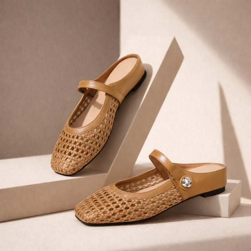 Damen Mules geflochten | Flache Slipper in Metallic-Optik mit Riemchen und eckiger Zehenpartie | Bequeme Schlupfschuhe
