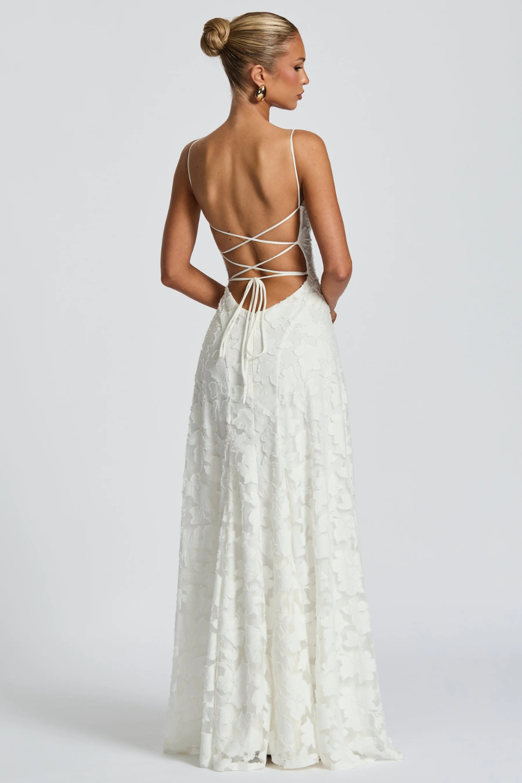 Maxikleid mit floralem Brokatmuster und Spaghettiträgern für Hochzeitsgäste