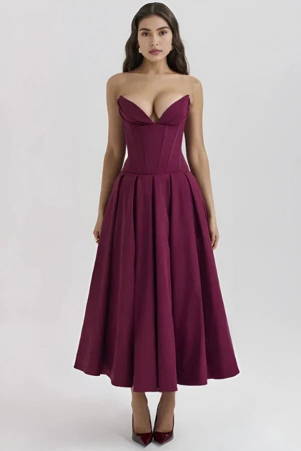 Elegant dress with sculptural bodice