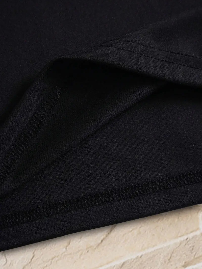 V-neck T-shirt for men | Fitted slim fit short-sleeve shirt made of soft fabric | Classic basic for everyday wear