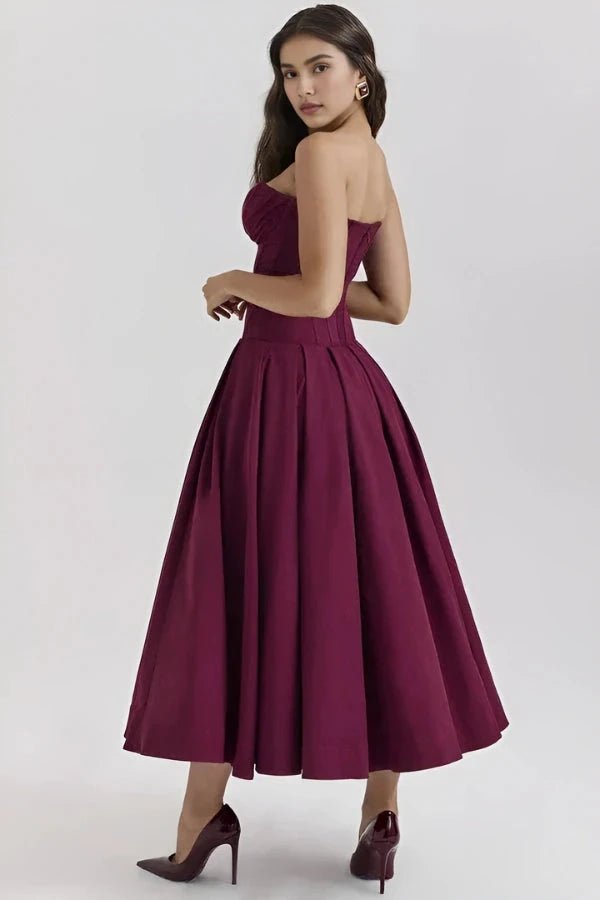 Elegant dress with sculptural bodice