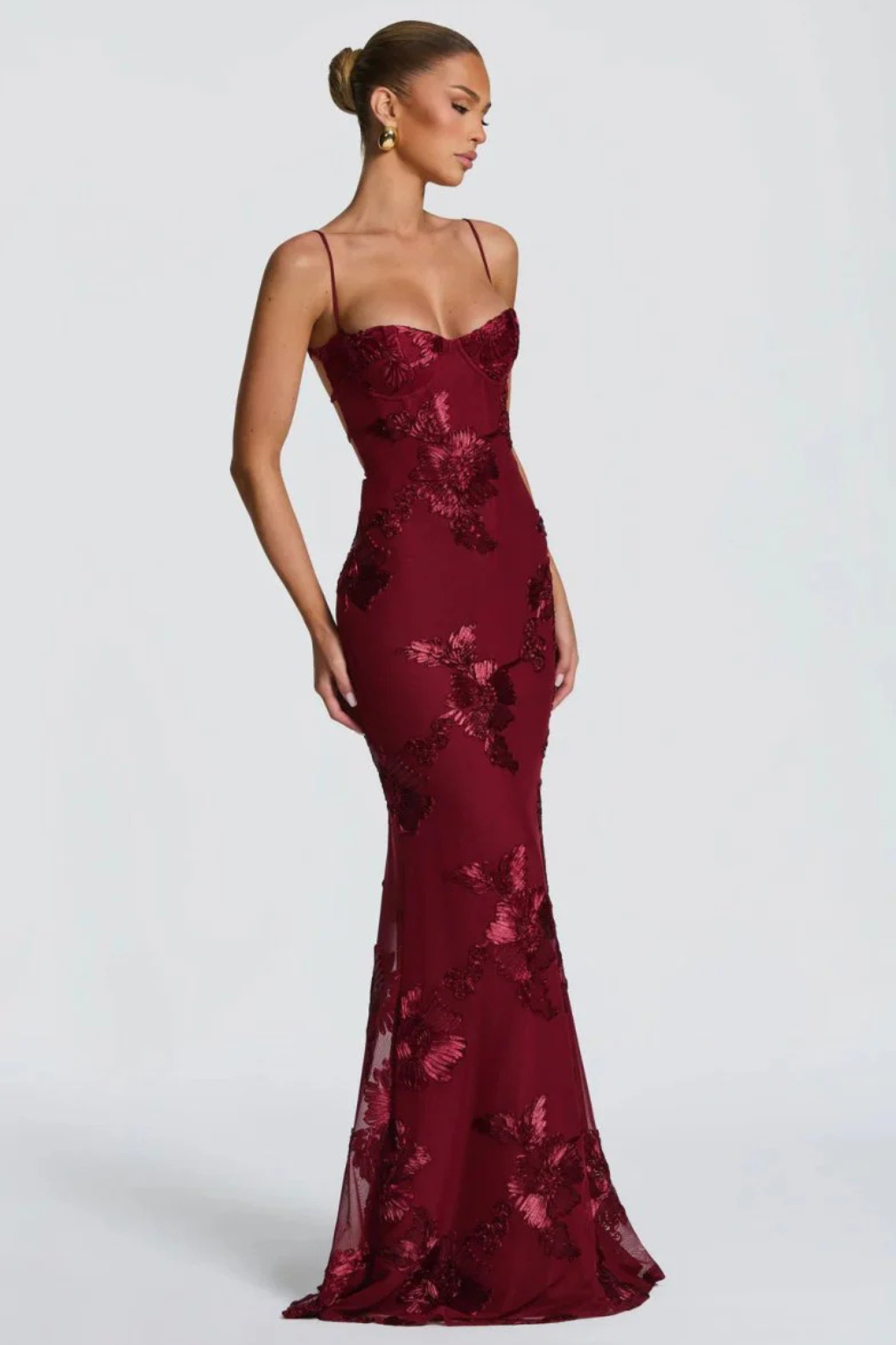 Damen Maxikleid für Hochzeitsgäste mit floraler Stickerei und Corsage, festliches langes Kleid mit schmalen Trägern