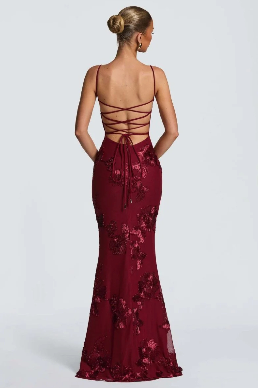 Damen Maxikleid für Hochzeitsgäste mit floraler Stickerei und Corsage, festliches langes Kleid mit schmalen Trägern