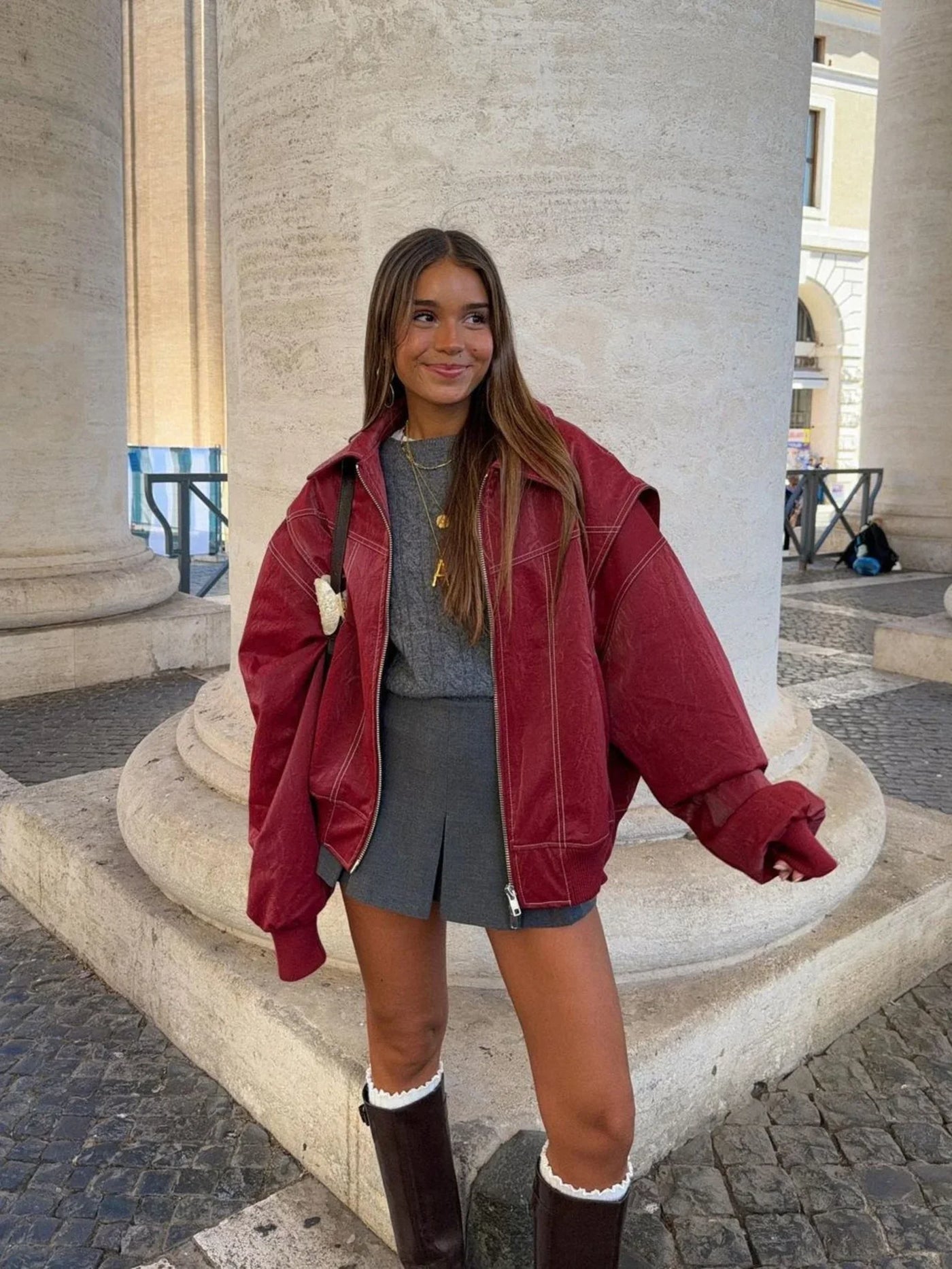 Women's bomber jacket in an oversized look made from high-quality faux leather - soft transitional jacket with a leather look for modern outfits
