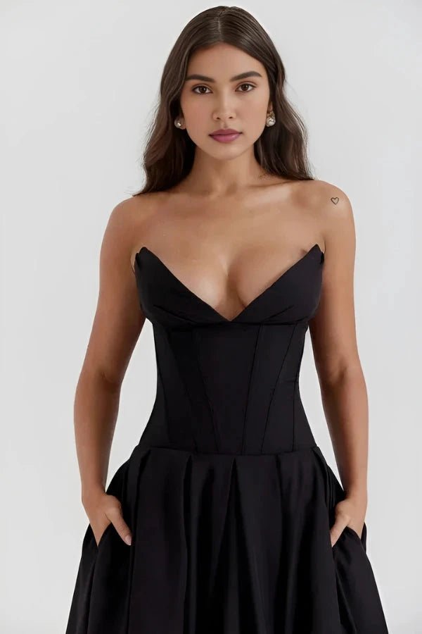 Elegant dress with sculptural bodice