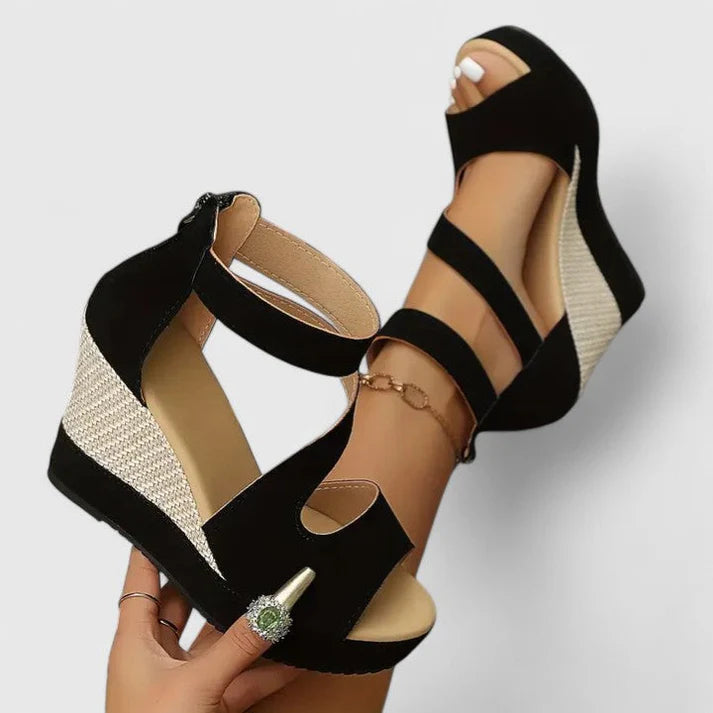 Orthopädische Keilsandalen