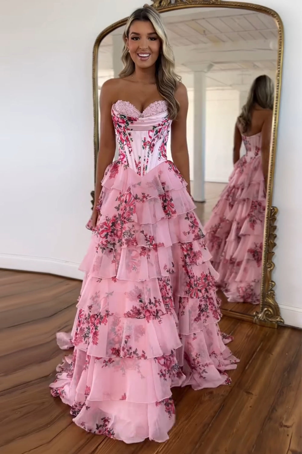 Maxi dress with floral pattern for wedding guests | Elegant corset dress with ruffles and tiered skirt for festive occasions