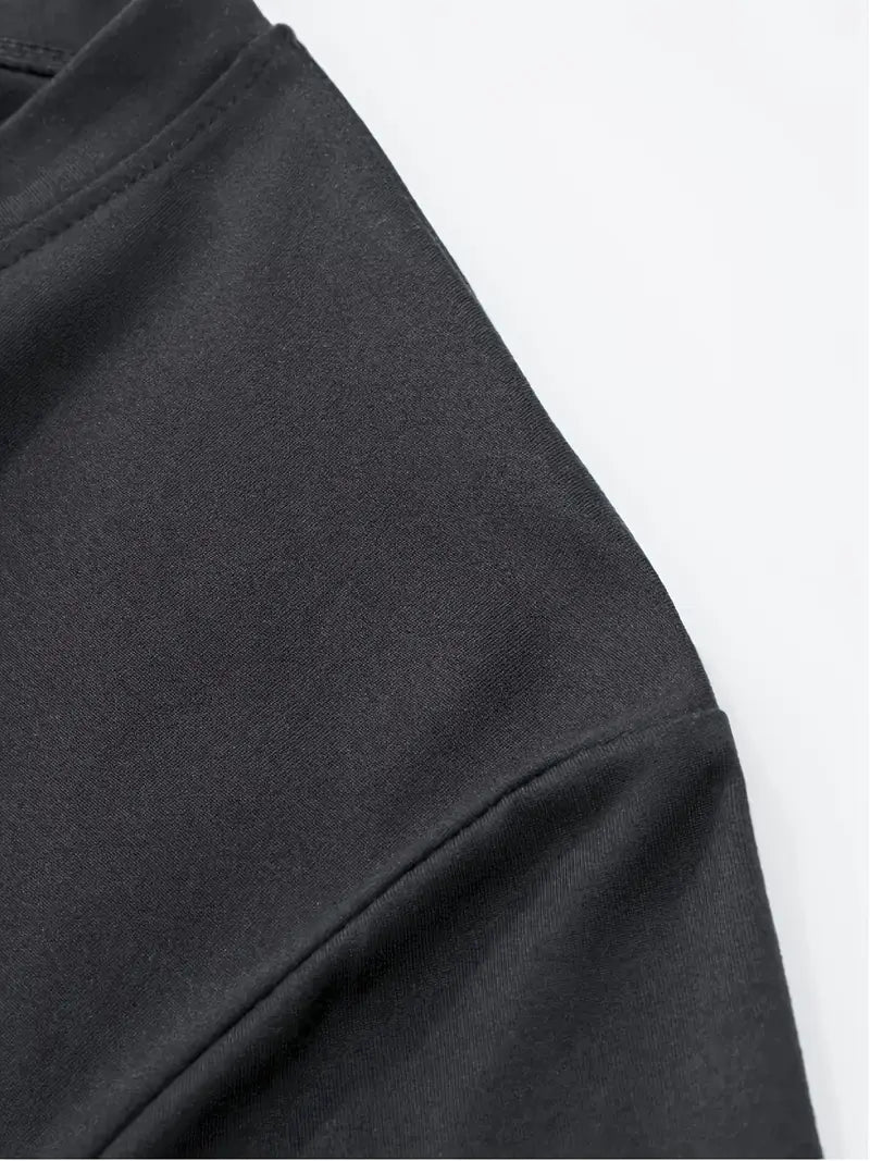 V-neck T-shirt for men | Fitted slim fit short-sleeve shirt made of soft fabric | Classic basic for everyday wear