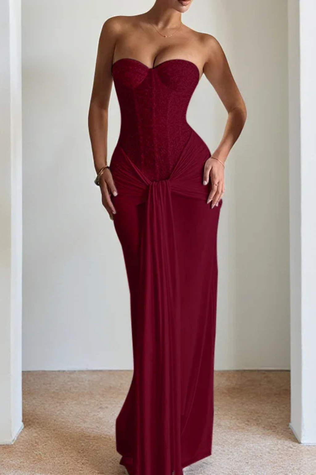 Damen Maxikleid für Hochzeitsgäste | Trägerloses Corsagenkleid mit Spitze und drapierter Optik | Festliches Abendkleid Bodenlang