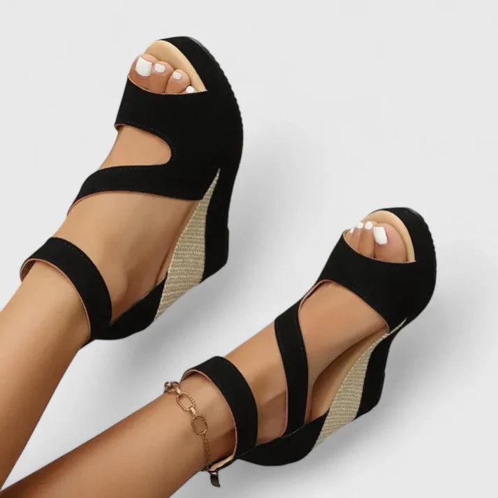 Orthopädische Keilsandalen