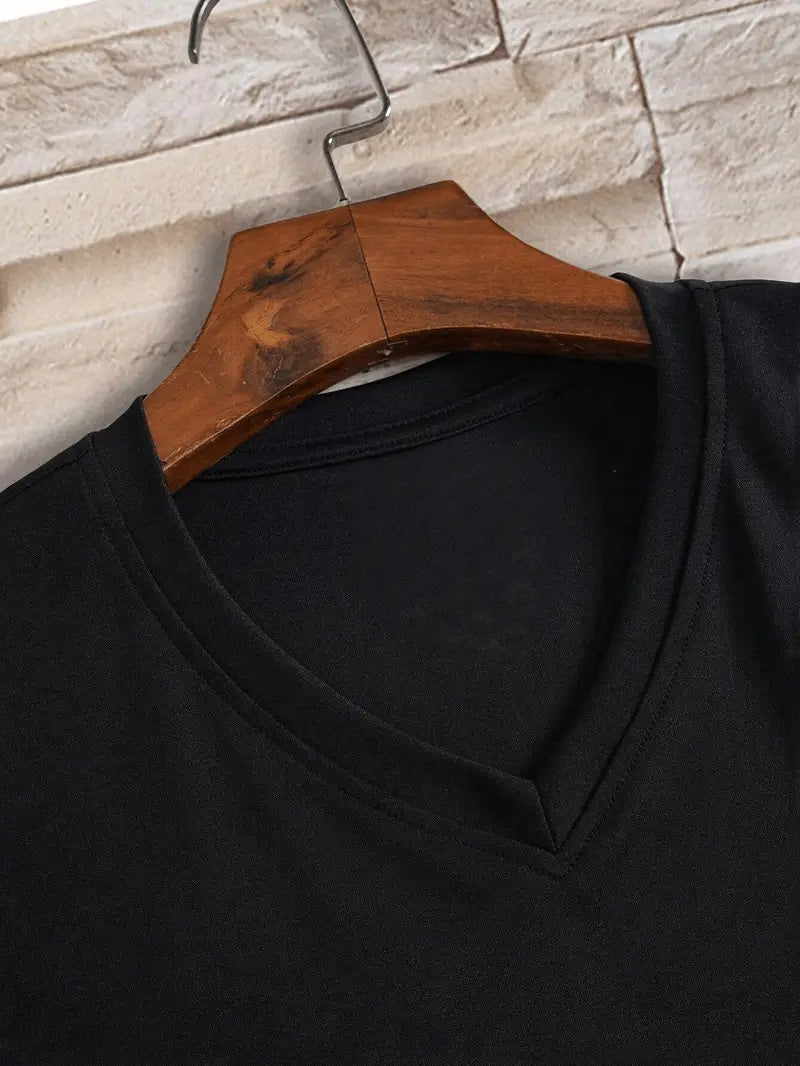 V-neck T-shirt for men | Fitted slim fit short-sleeve shirt made of soft fabric | Classic basic for everyday wear