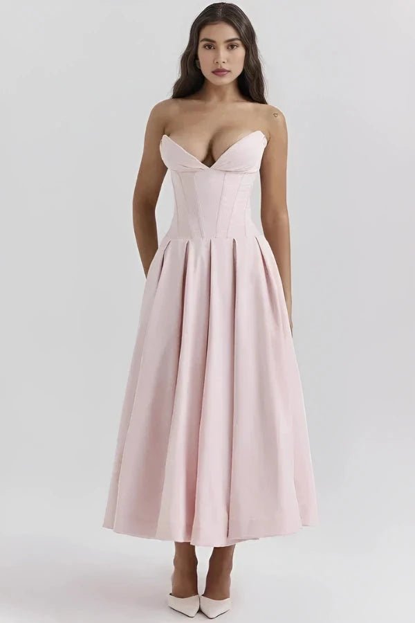 Elegant dress with sculptural bodice