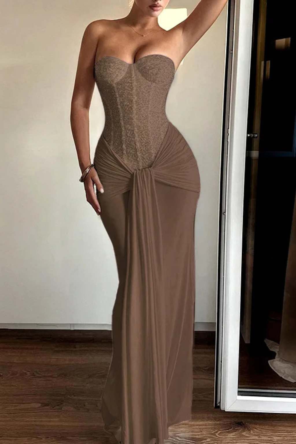 Damen Maxikleid für Hochzeitsgäste | Trägerloses Corsagenkleid mit Spitze und drapierter Optik | Festliches Abendkleid Bodenlang