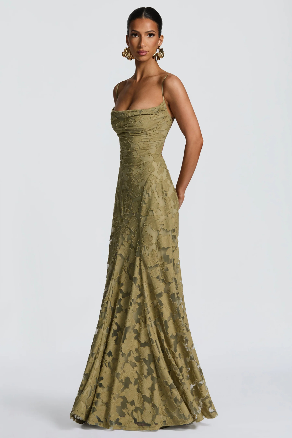 Maxikleid mit floralem Brokatmuster und Spaghettiträgern für Hochzeitsgäste