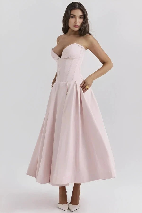 Elegant dress with sculptural bodice