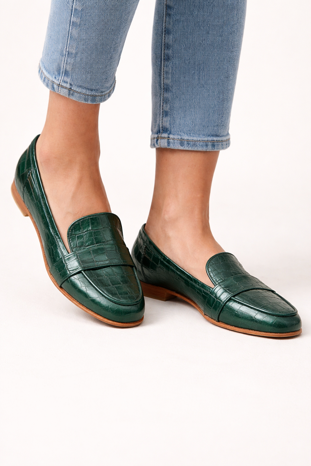 Women's Moccasins in Textured Leather Look | Comfortable Slip-Ons with Flat Sole and Side Openings for Easy Wearing