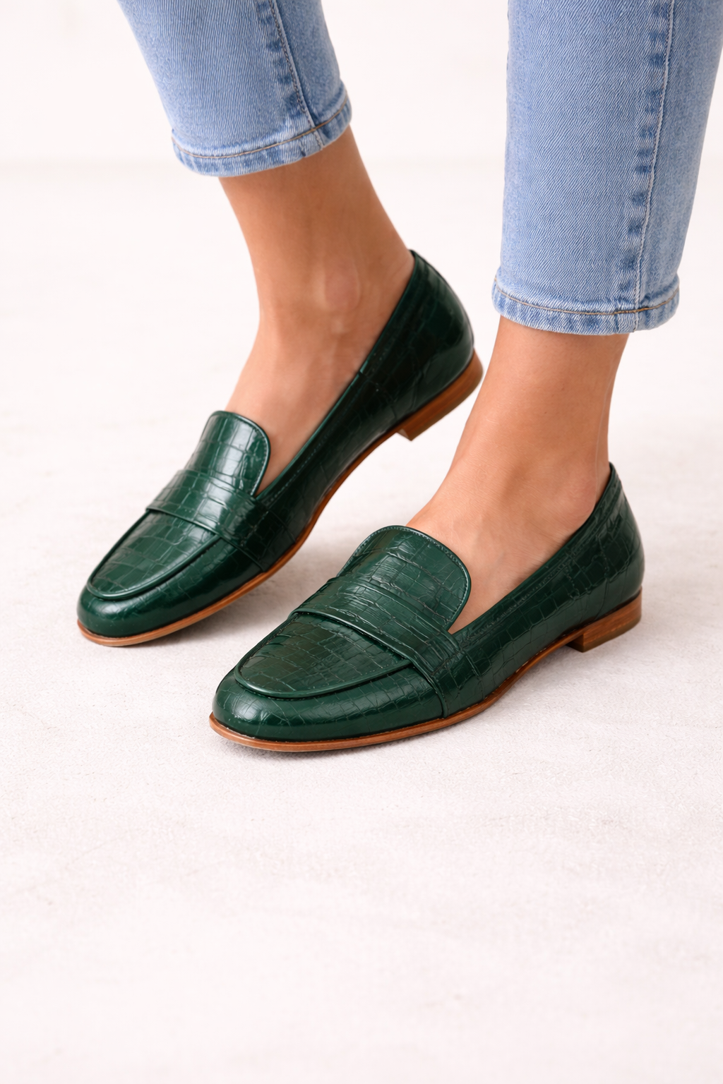 Women's Moccasins in Textured Leather Look | Comfortable Slip-Ons with Flat Sole and Side Openings for Easy Wearing
