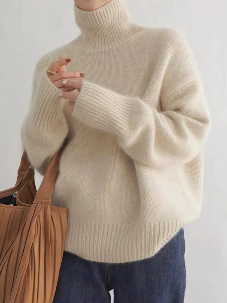 Kuscheliger und schicker Rollkragenpullover natürliche Textur