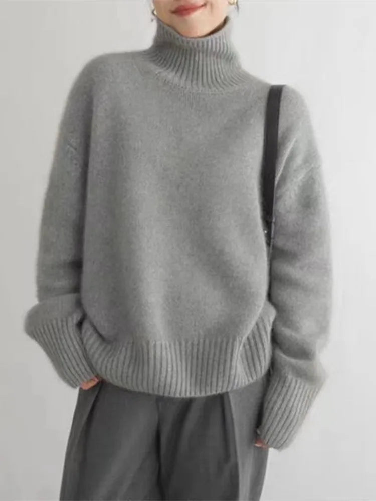 Kuscheliger und schicker Rollkragenpullover natürliche Textur