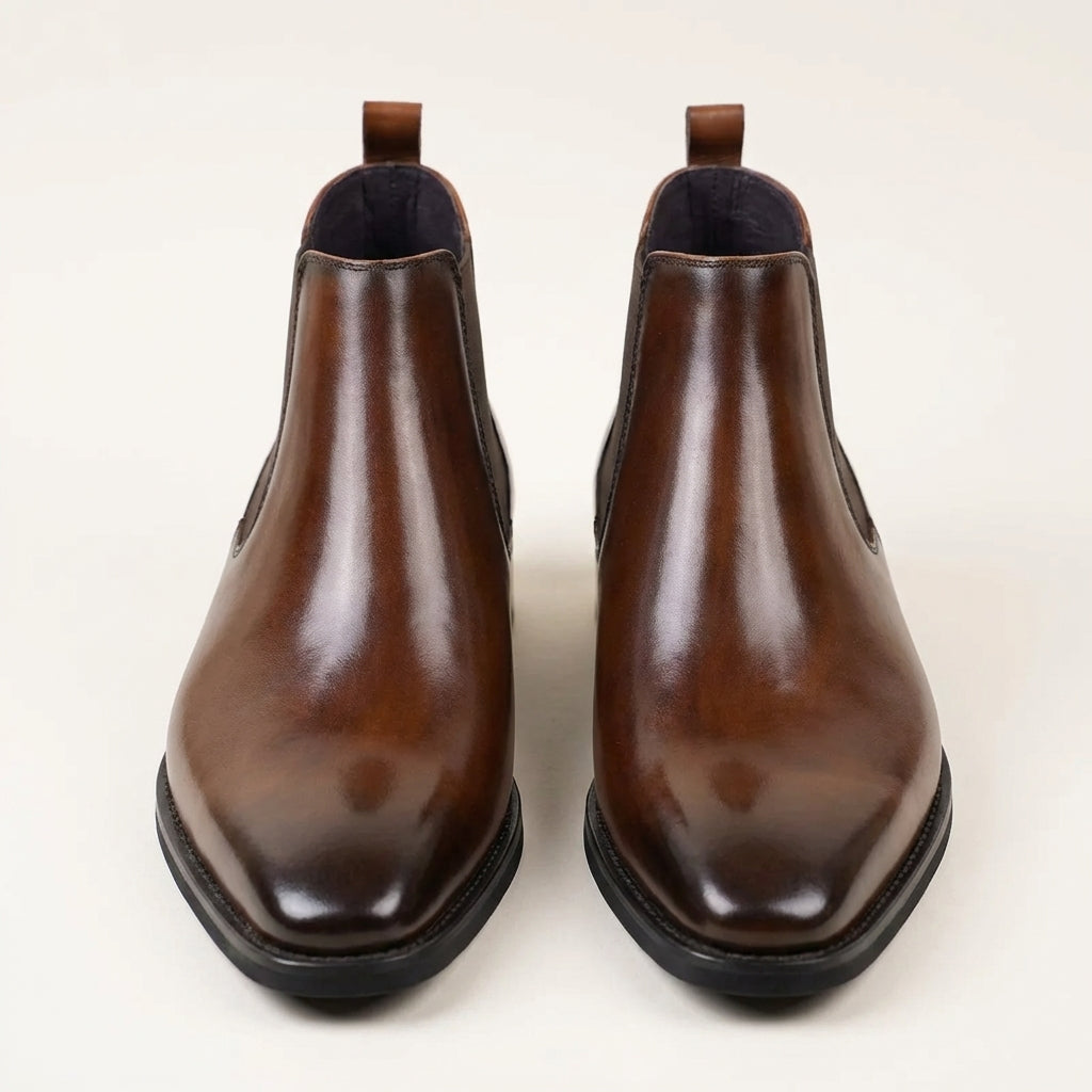 Men's Chelsea Boots in Soft Leather | Classic Leather Ankle Boots with Leather Sole and Elastic Inserts for Office and
