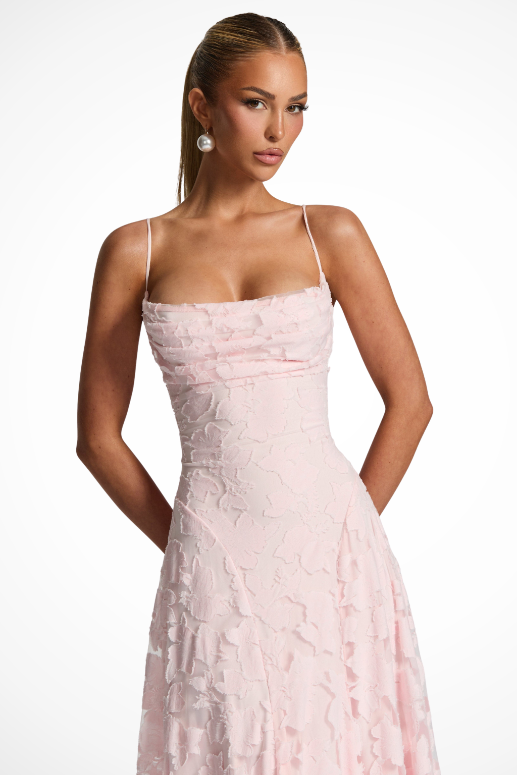 Maxikleid für Hochzeitsgäste mit Wasserfallausschnitt und Blumenspitze | Festliches langes Abendkleid für Damen und feierliche