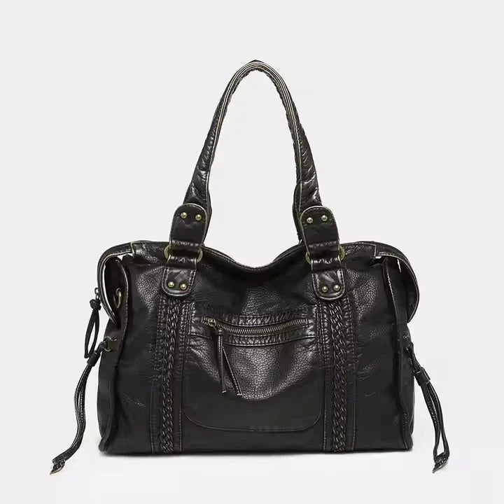 Schultertasche aus veganem Leder mit Vintage-Look & robusten Details