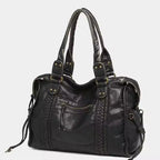 Schultertasche aus veganem Leder mit Vintage-Look & robusten Details