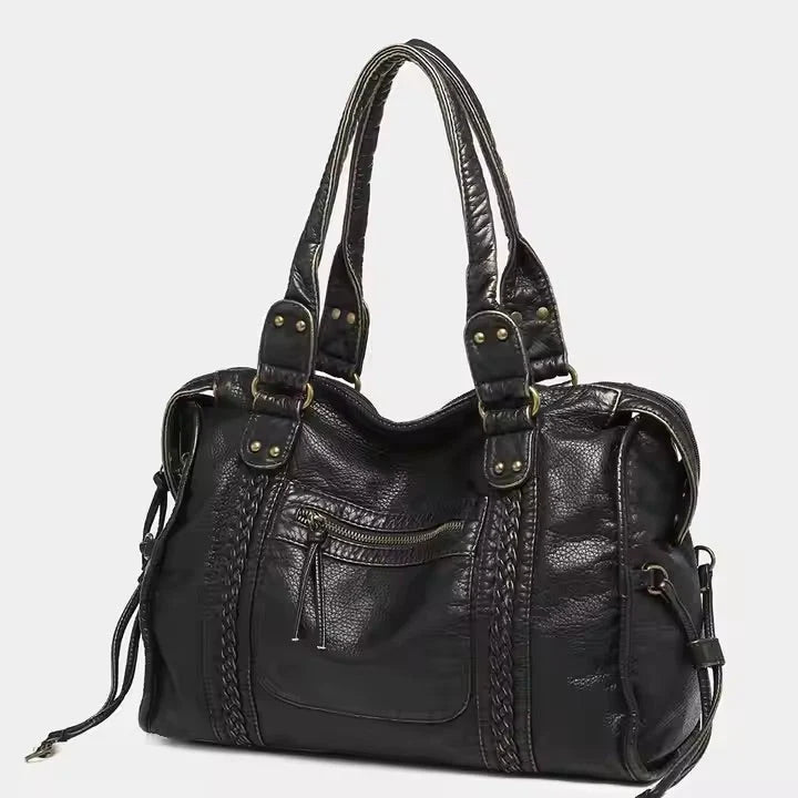Schultertasche aus veganem Leder mit Vintage-Look & robusten Details
