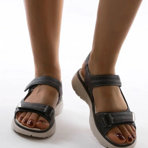 Plateau-Sandalen mit Klettverschluss
