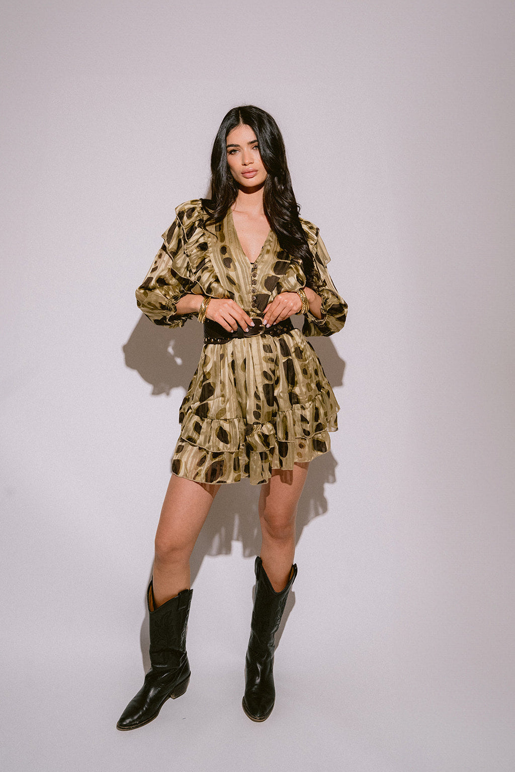 Safari dress for women with belt and relaxed fit