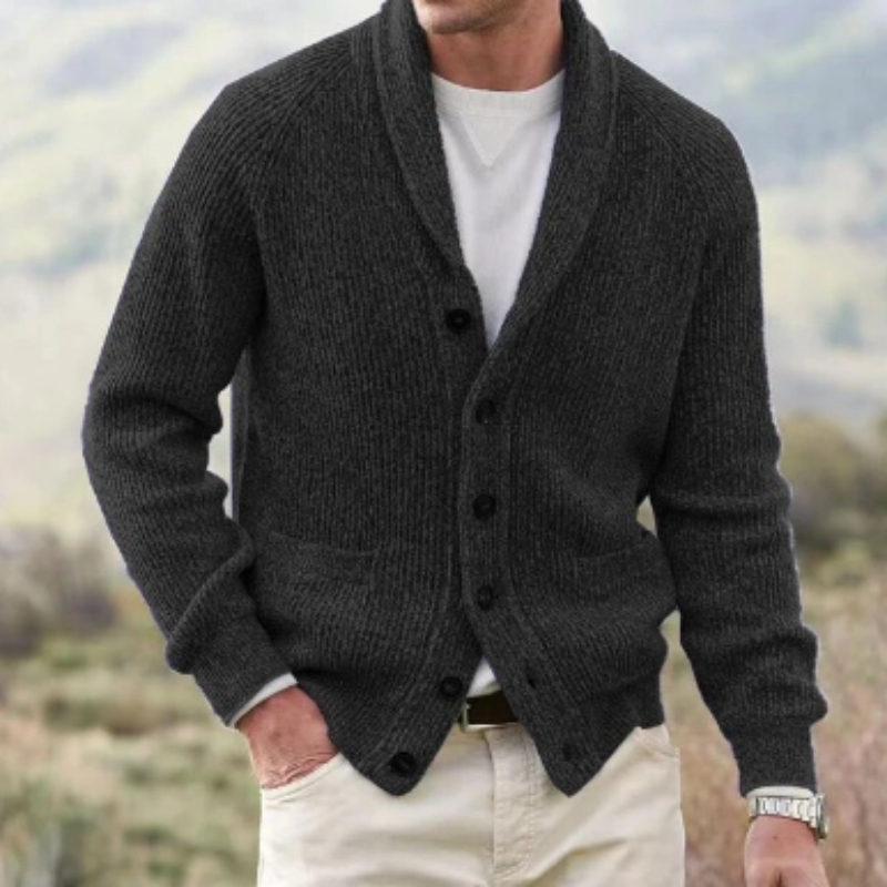 Men's knitted cardigan with V-neck made of wool blend | Vintage cardigan with button placket | Classic knitted cardigan for autumn and winter