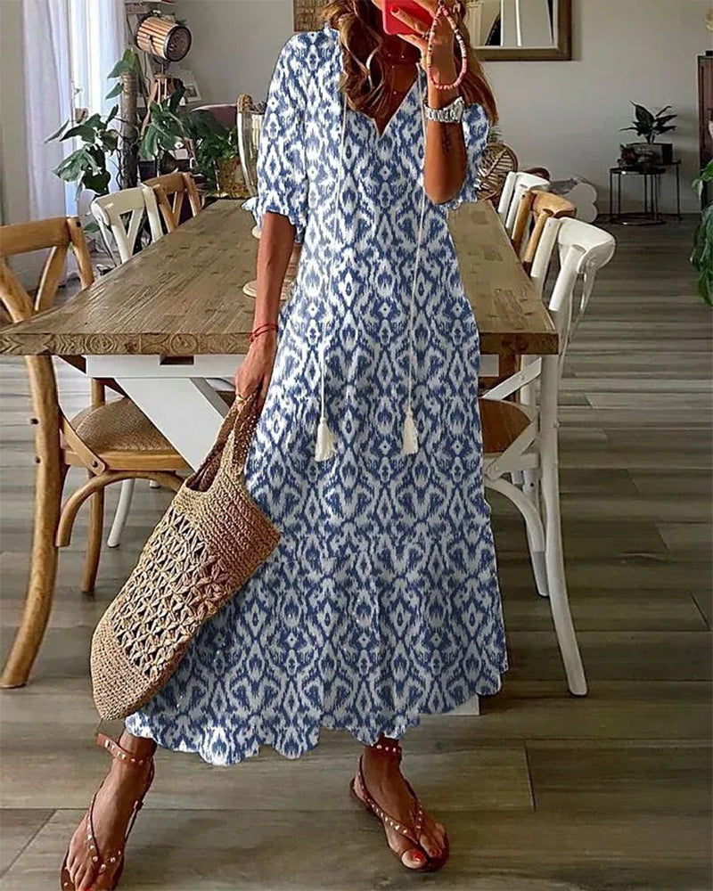 Women's Boho Midi Dress with V-Neck and 3/4 Sleeves - Loose-Fitting Casual Dress with Pattern for Everyday and Leisure Wear