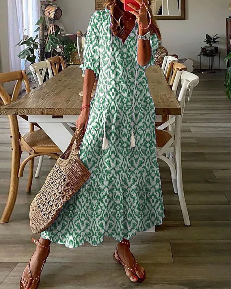 Women's Boho Midi Dress with V-Neck and 3/4 Sleeves - Loose-Fitting Casual Dress with Pattern for Everyday and Leisure Wear