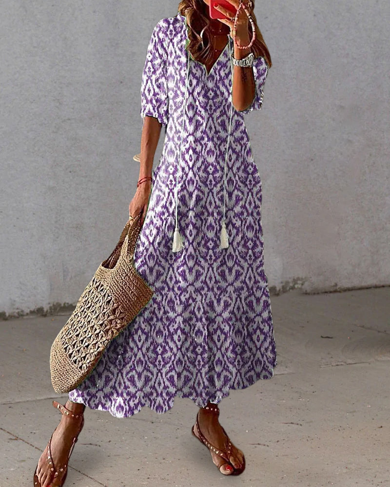 Women's Boho Midi Dress with V-Neck and 3/4 Sleeves - Loose-Fitting Casual Dress with Pattern for Everyday and Leisure Wear