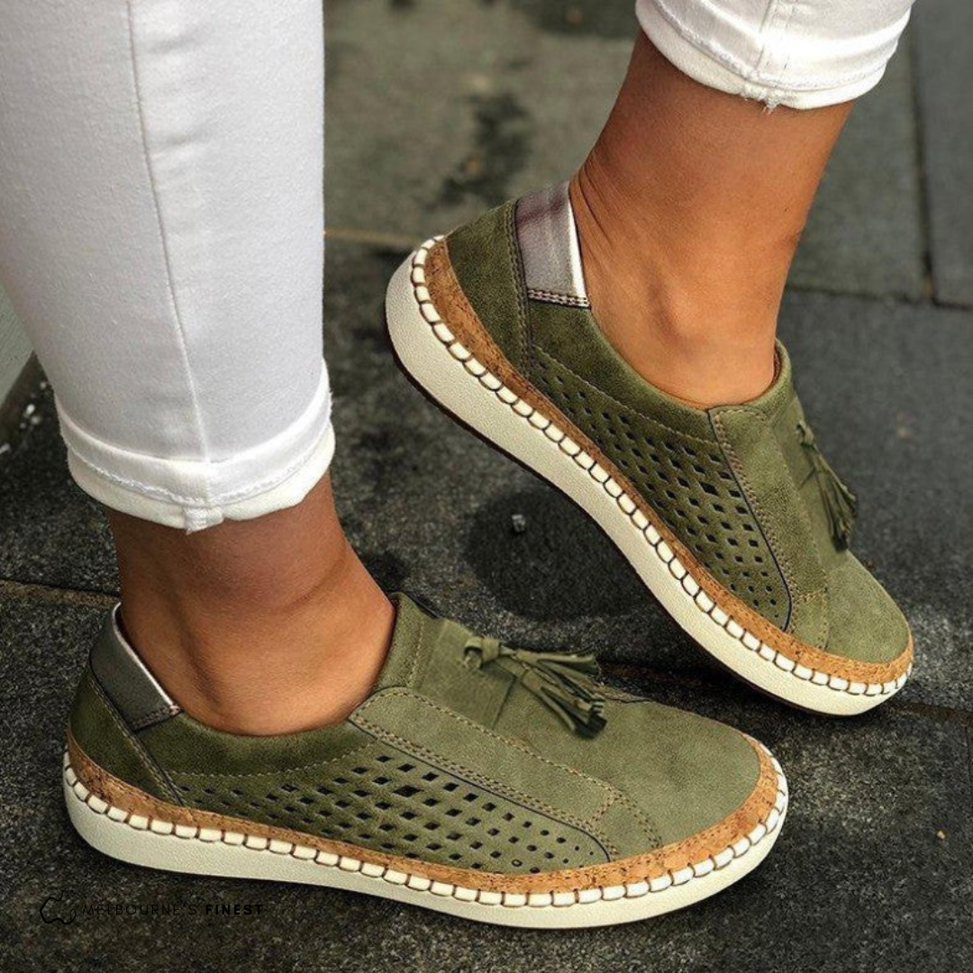 Orthopädische Slip-On-Schuhe mit Fußgewölbestütze