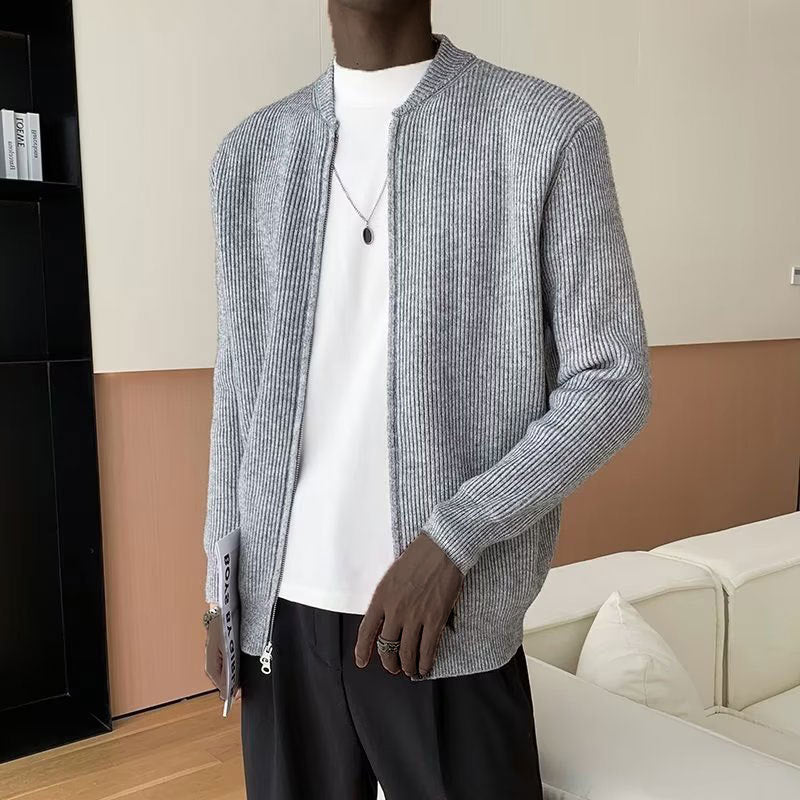 Men's knitted sweater with zipper and rib knit | Modern and minimalist