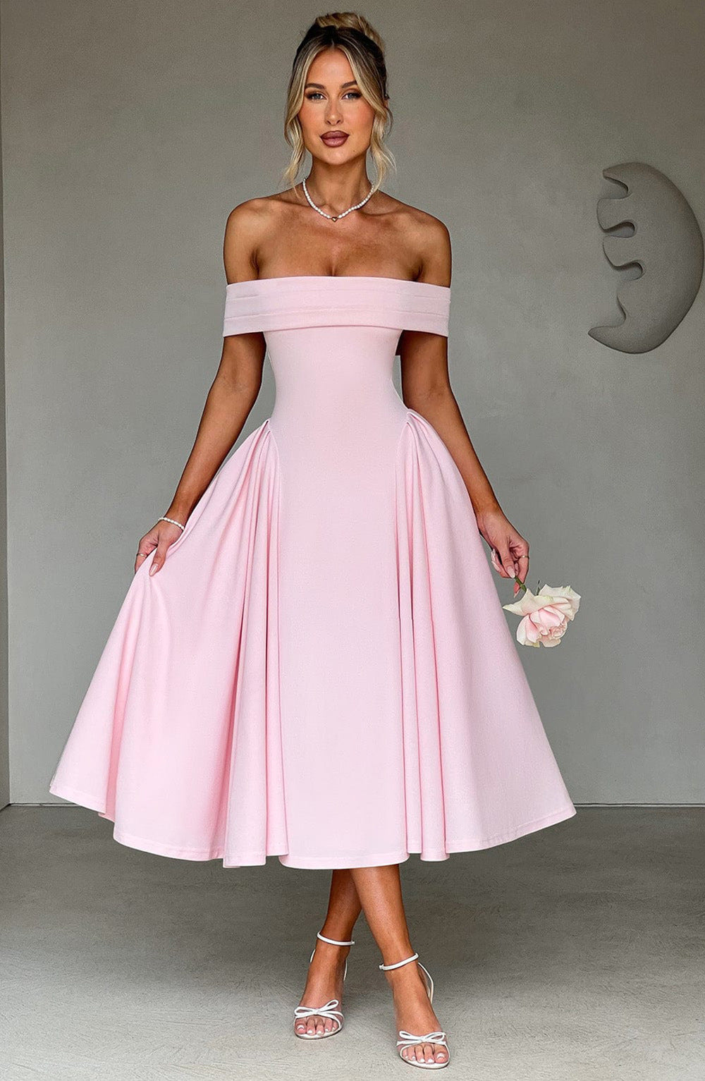 Schulterfreies Midi-Kleid mit ausgestelltem Rock | Festliches Kleid für Hochzeitsgäste und besondere Anlässe | Taillierter Schnitt
