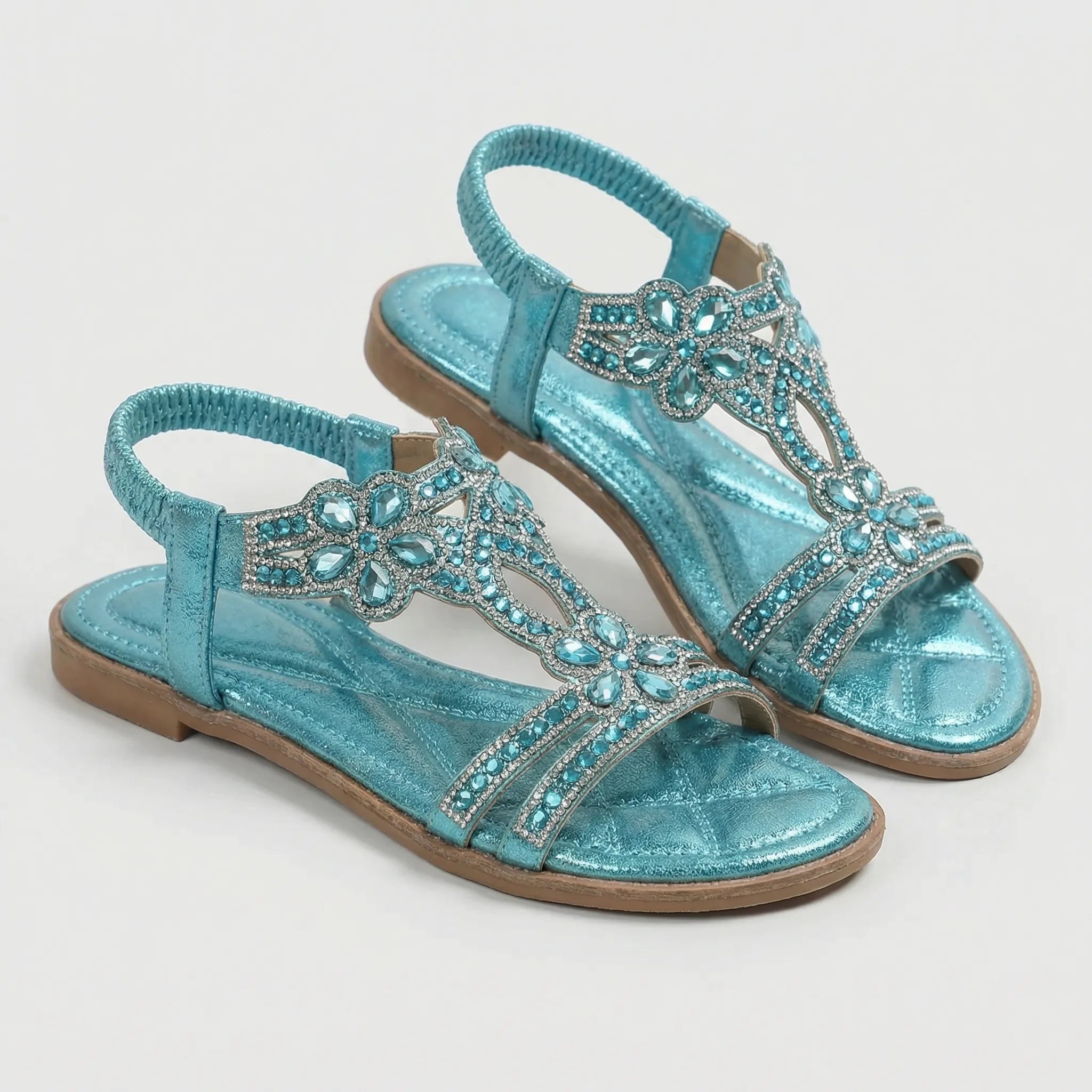 Women's sandal with decoration