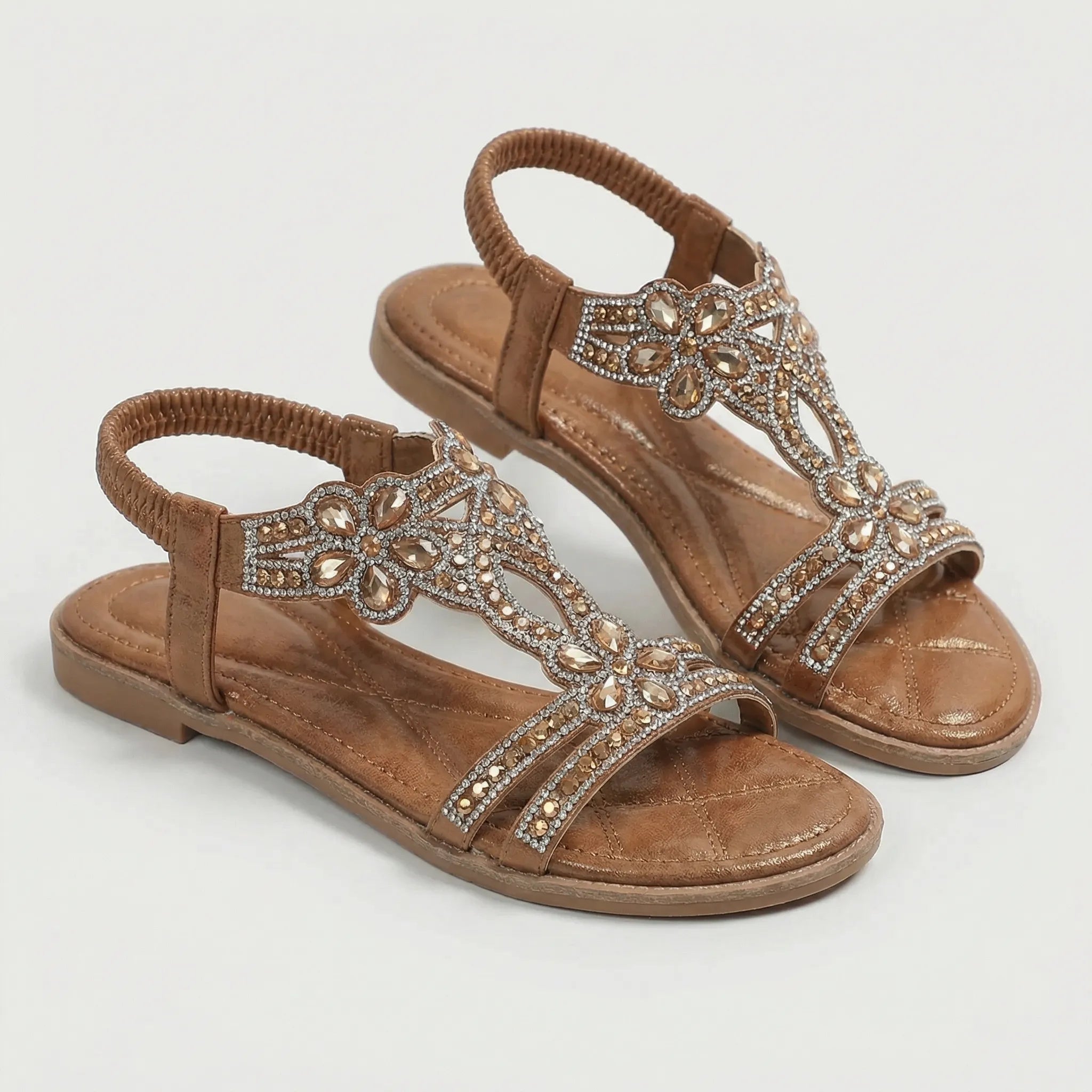 Women's sandal with decoration
