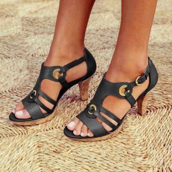 Women's block heel sandals | Elegant strappy sandals with open toe area and modern metal details