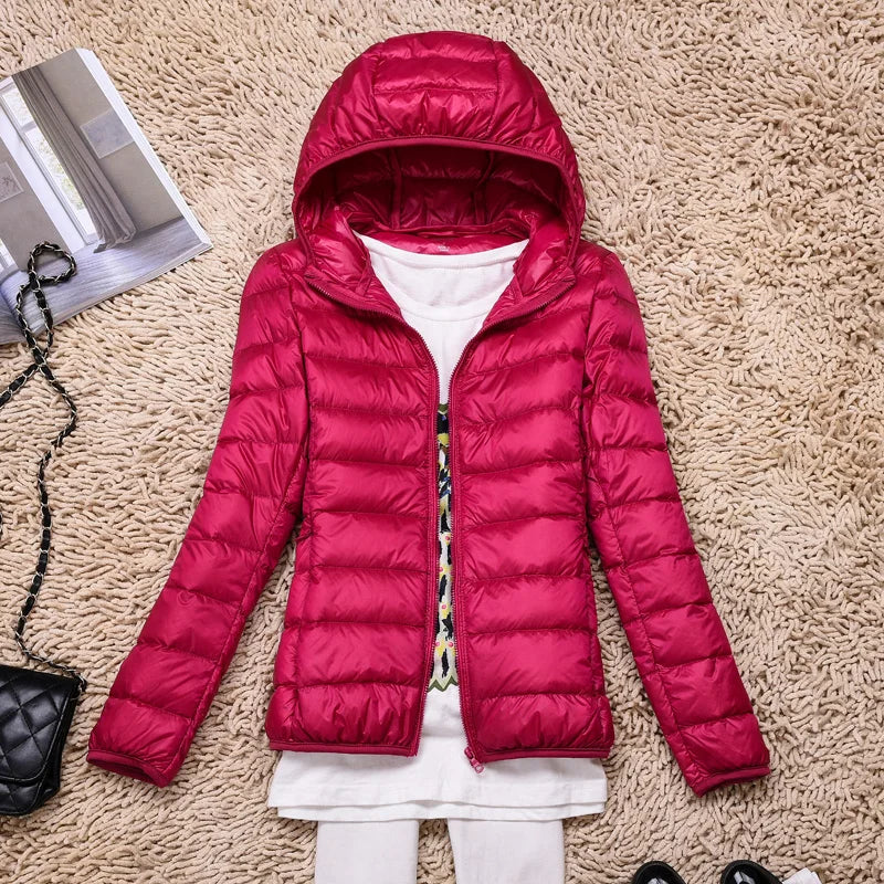NOUVEAU RICHE Damen Daunenjacke Federleichte Mit Kapuze Taupe Faltbares Rote Kapuze