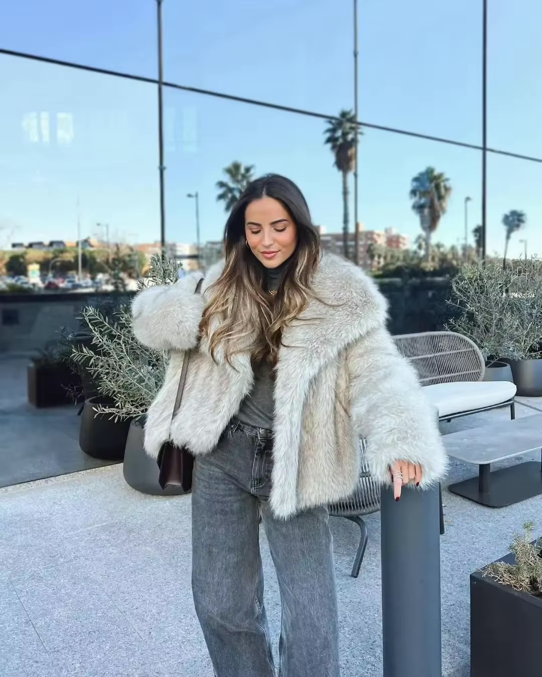Eleganter Fake Fur Wintermantel für Damen