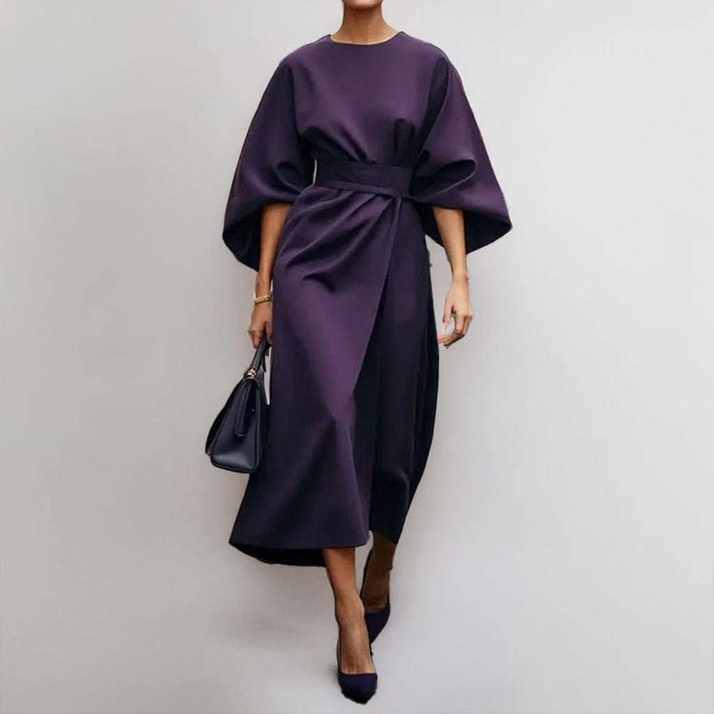 Langes Kleid mit Fledermausärmeln