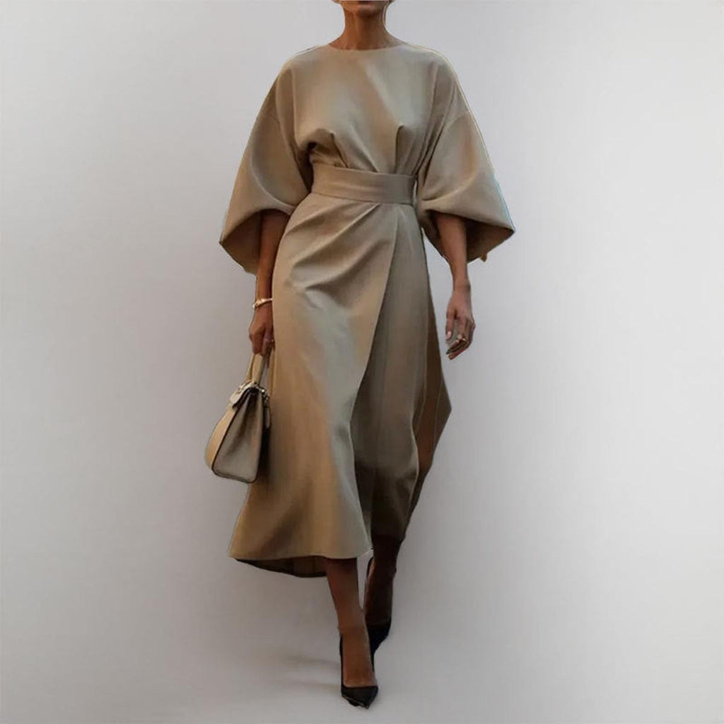 Langes Kleid mit Fledermausärmeln