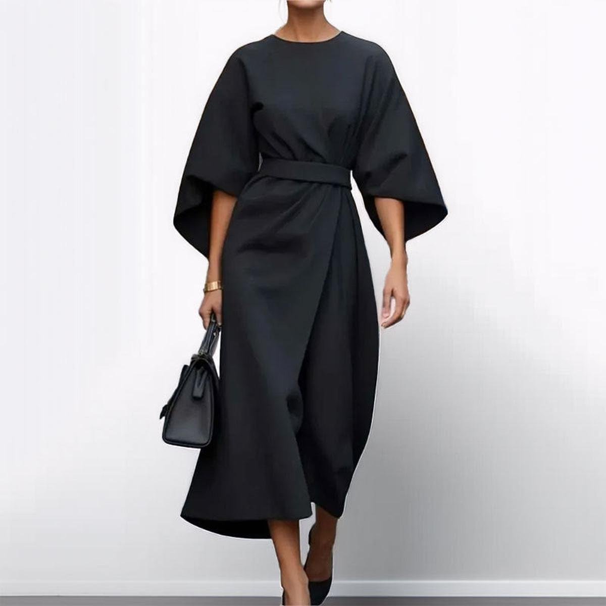Langes Kleid mit Fledermausärmeln