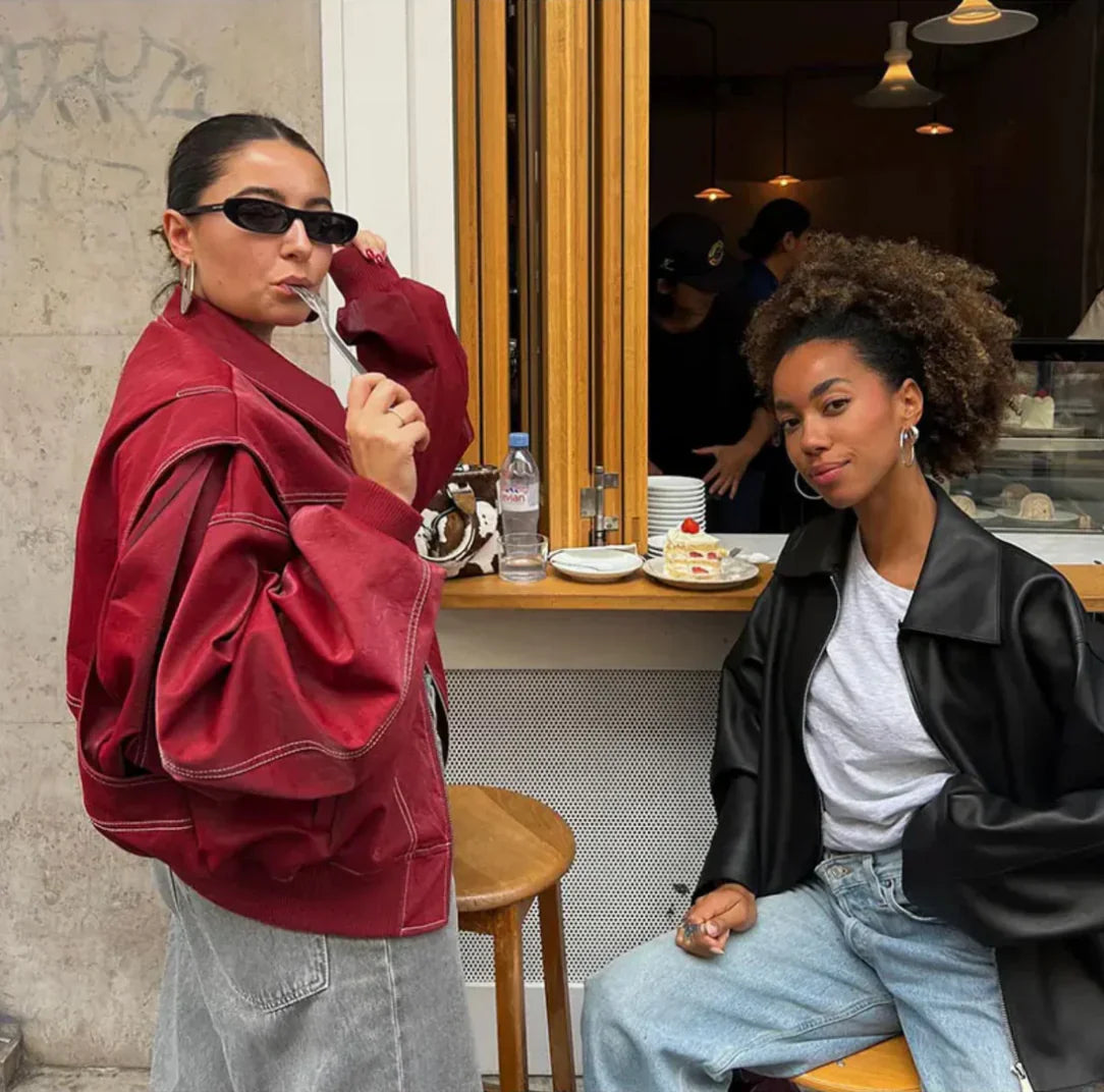 Women's bomber jacket in an oversized look made from high-quality faux leather - soft transitional jacket with a leather look for modern outfits