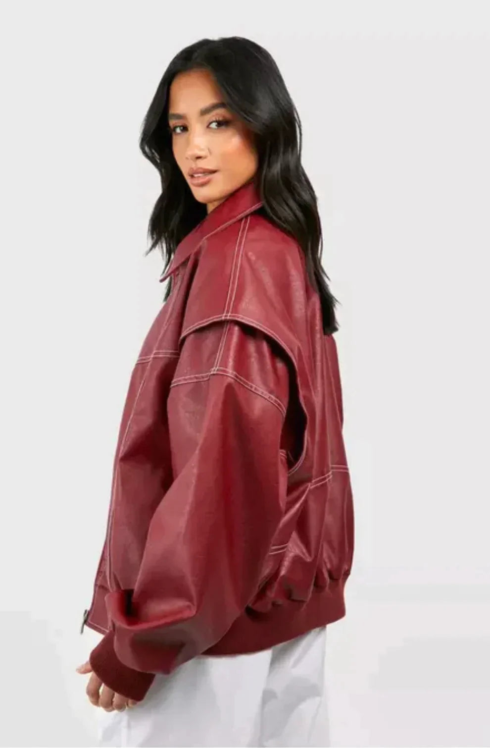 Women's bomber jacket in an oversized look made from high-quality faux leather - soft transitional jacket with a leather look for modern outfits